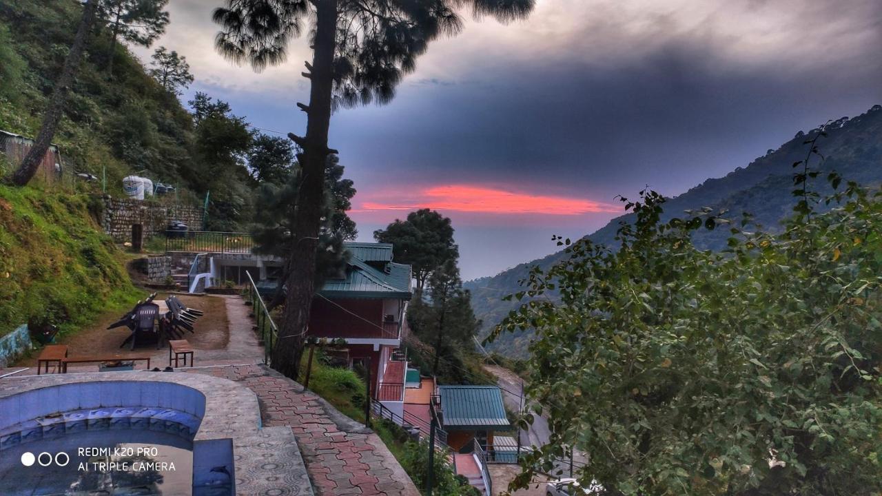 Safarmaina Resort Kasauli Exterior foto