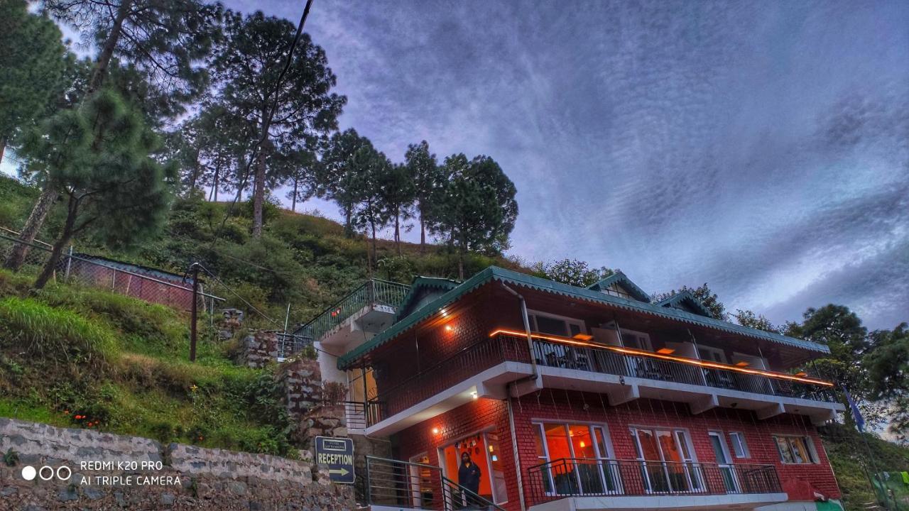 Safarmaina Resort Kasauli Exterior foto